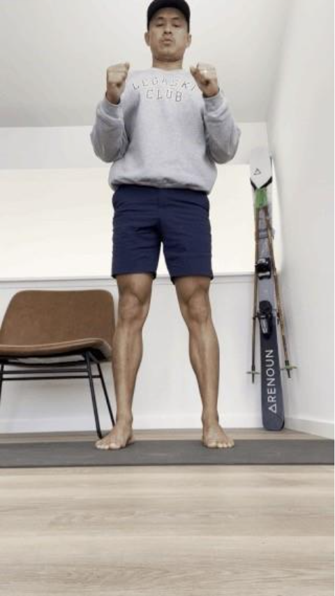 Eccentric squat demonstration